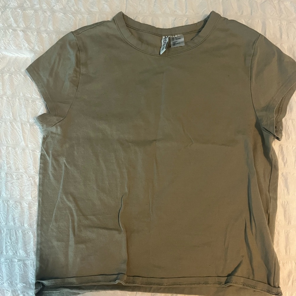 H&M divided army green baby tee